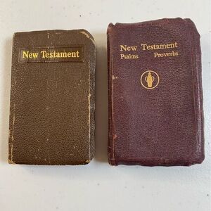 Vintage Set of 2 Pocket New Testament Bible 1942 & 1955 - Franklin D Roosevelt